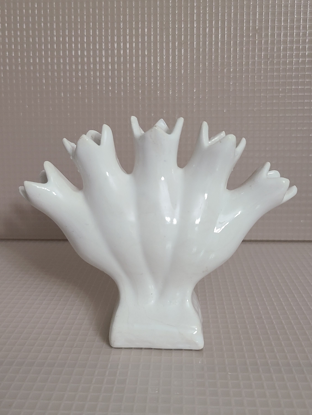 Vintage ELPA ALCOBACA Made in Portugal Five Finger Tulip White Flower Bud Vase